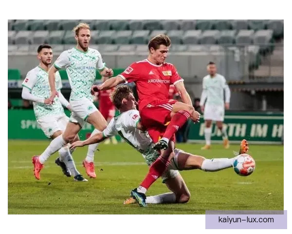 奥格斯堡在德甲联赛的比赛节奏持续提升，竞争力增强备受关注。