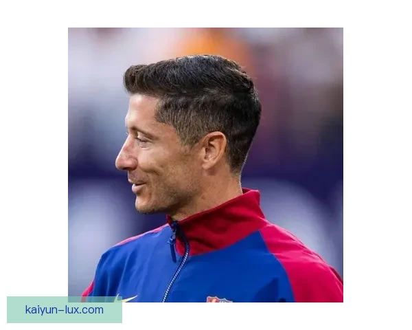 莱万多夫斯基国家队出场里程碑再创新高，表现持续稳健引关注