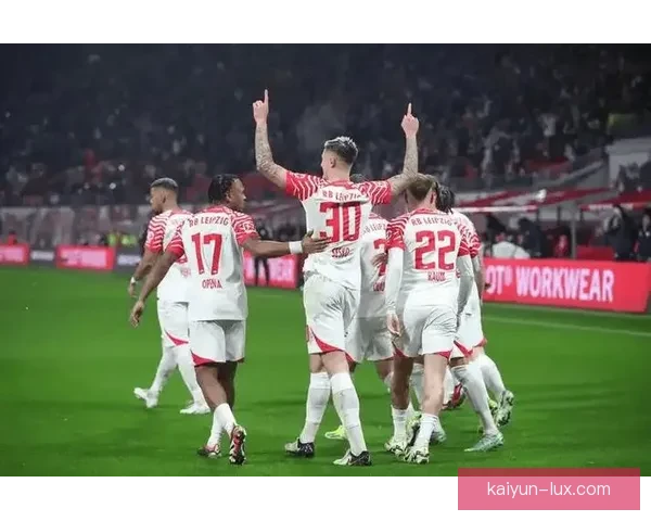 德甲红牛竞技场迎来新赛季表现稳健，球队状态逐步回暖